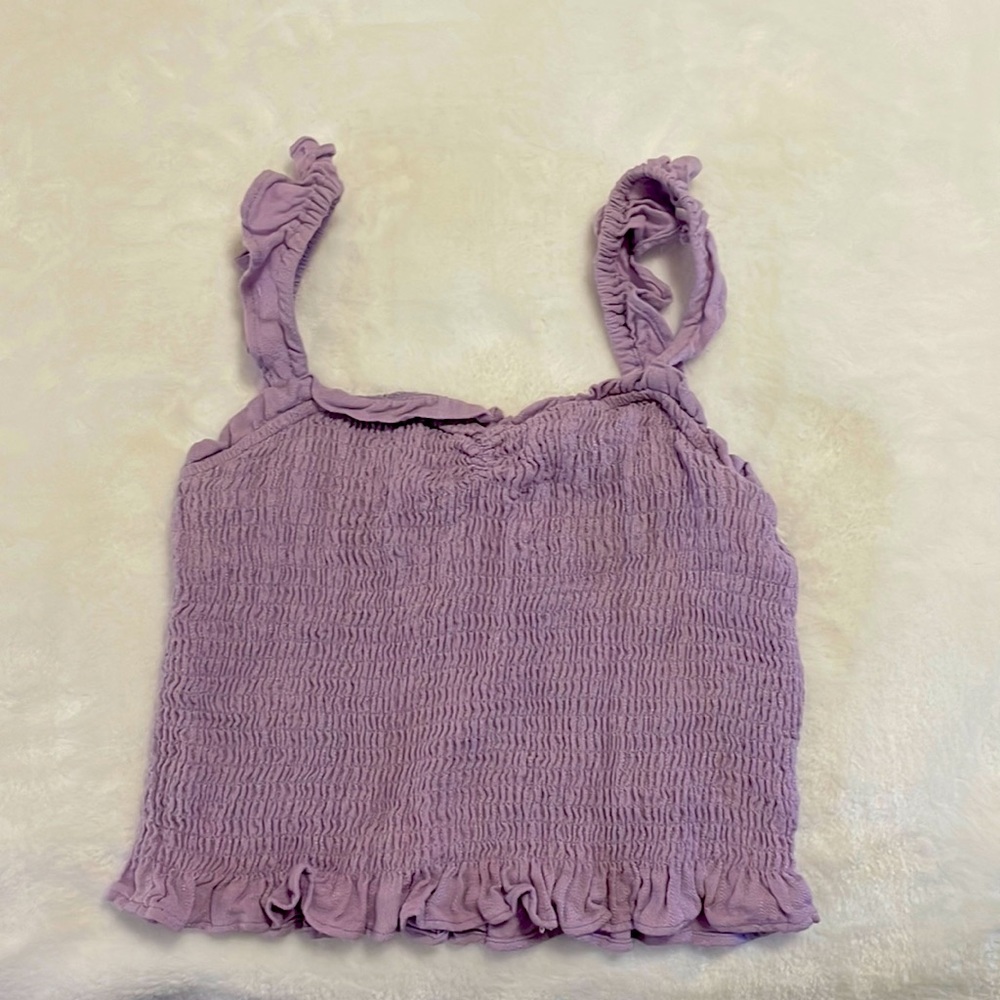 Super cute scrunched crop tank!